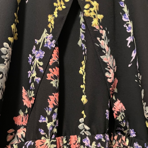 NWOT BCBG BCBGMAXAZRIA BLACK FLORAL ISLA HALTER ROMPER SIZE XS! - Picture 9 of 10